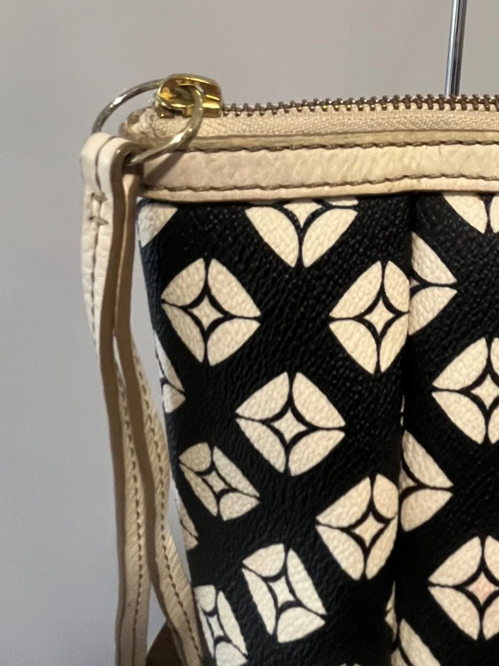 Fossil Vintage Purse Tote Black & White